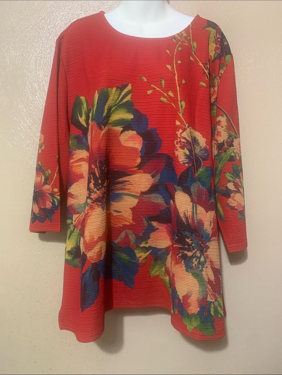 Serengeti Tops - Serengeti 3X Red Floral Print Tunic Top